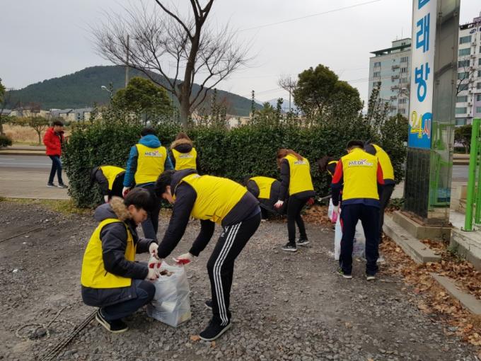 제주- 연동근린공원 환경정화 활동 실시(17.12.14) 사진