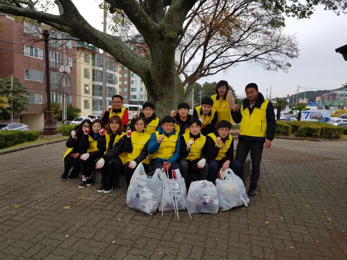 제주- 연동근린공원 환경정화 활동 실시(17.12.14) 사진